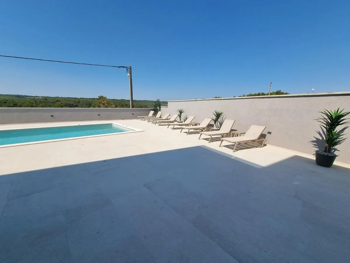 Apartment Villa Madison Posedarje