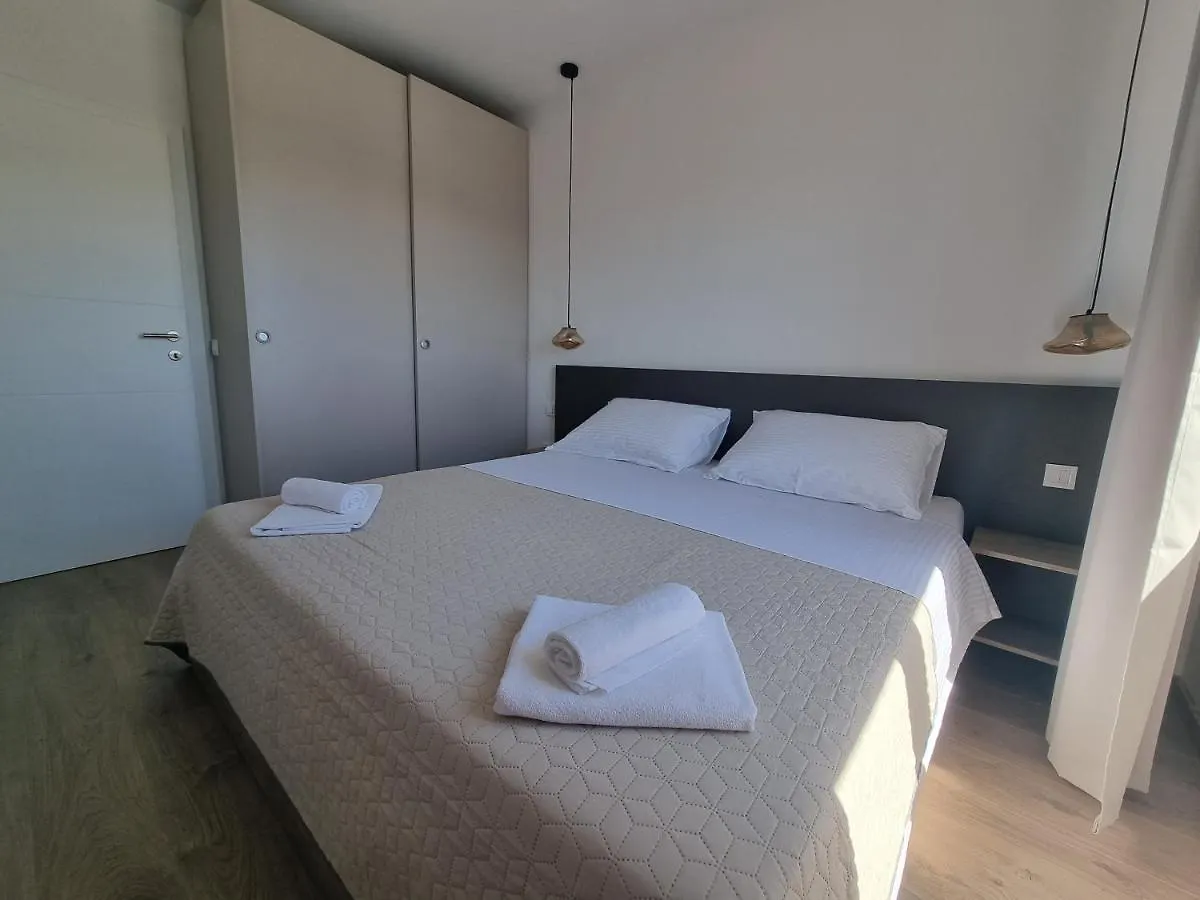 Apartment Villa Madison Posedarje